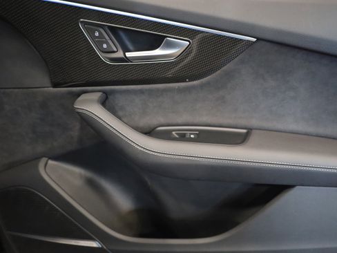 Used 2023 Audi SQ7 Prestige image 41