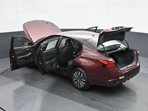 Used 2024 Nissan Altima 2.5 SV AWD/4WD image 38