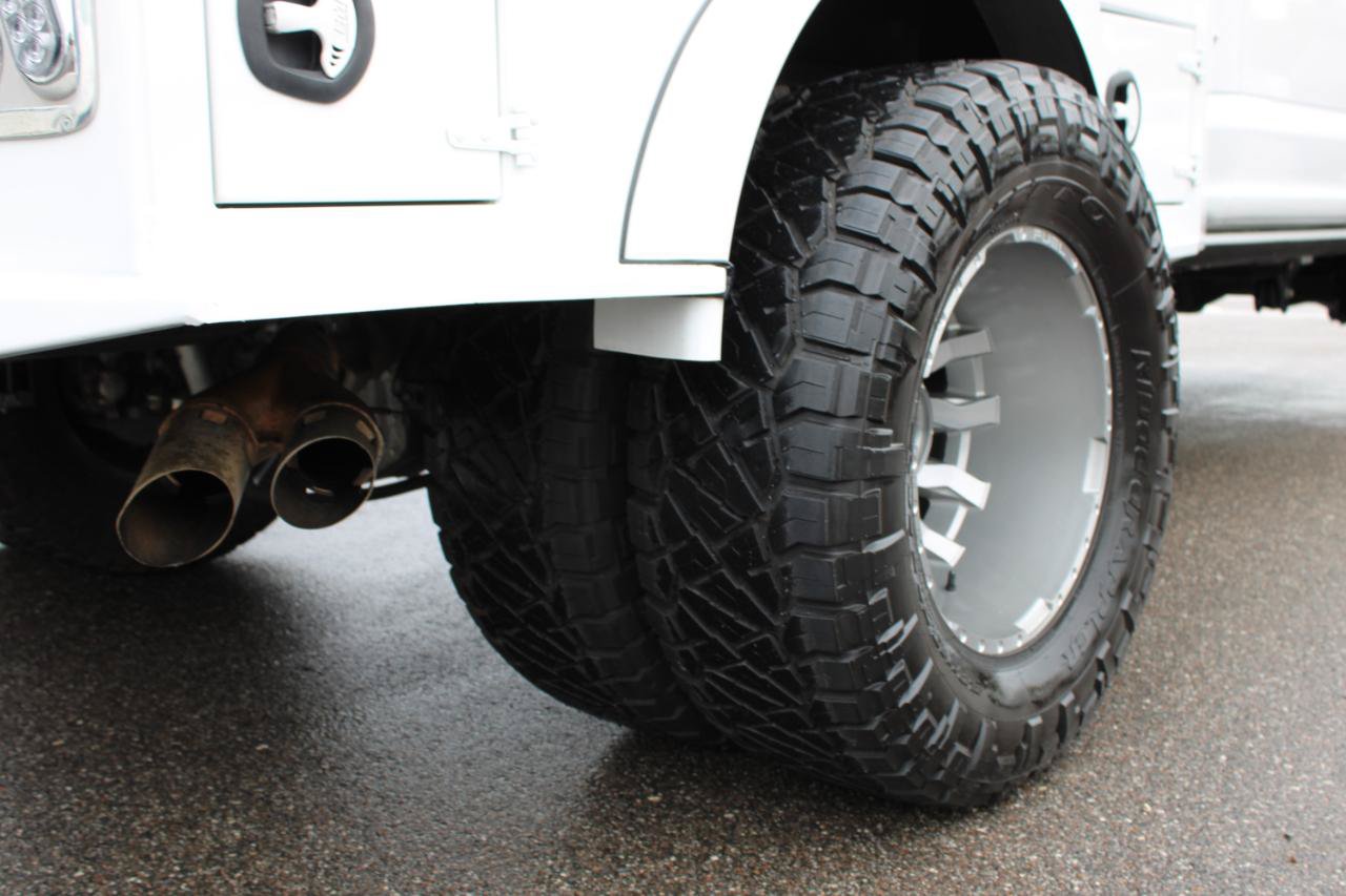 Used 2021 Ford F350 Lariat w/ Lariat Ultimate Package AWD/4WD image 8