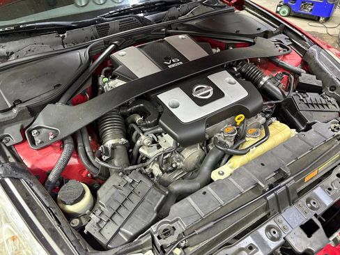 Used 2015 Nissan 370Z Coupe RWD image 21