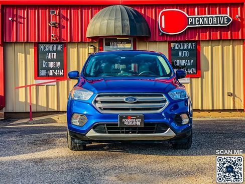 Used 2019 Ford Escape SE image 3
