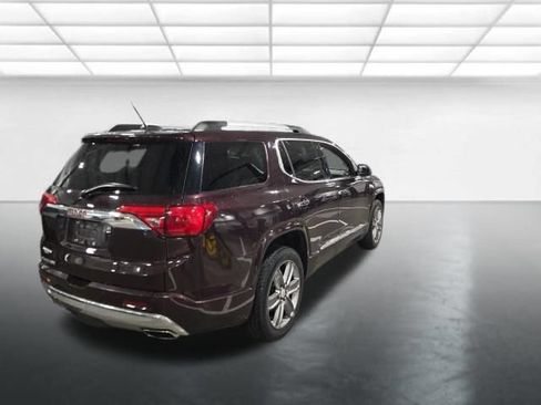 Used 2017 GMC Acadia Denali w/ Technology Package FWD image 5