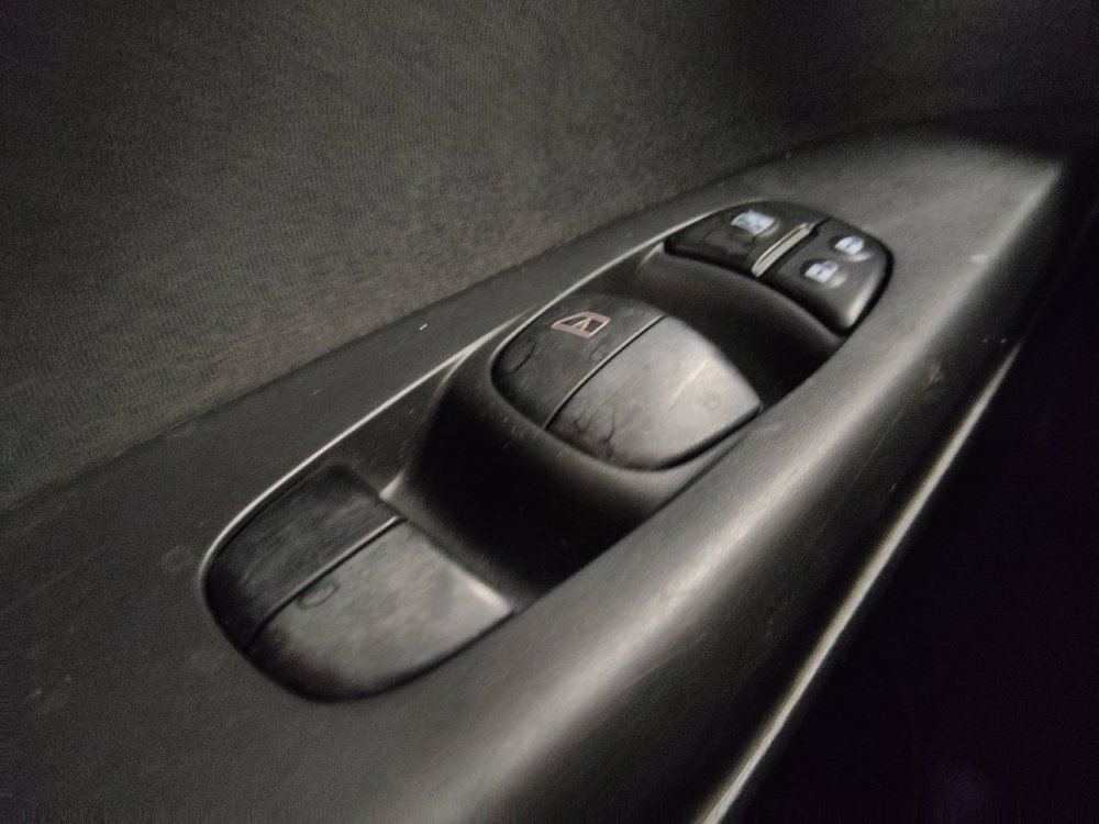 Used 2015 Nissan Sentra SR w/ Navigation Package FWD image 27
