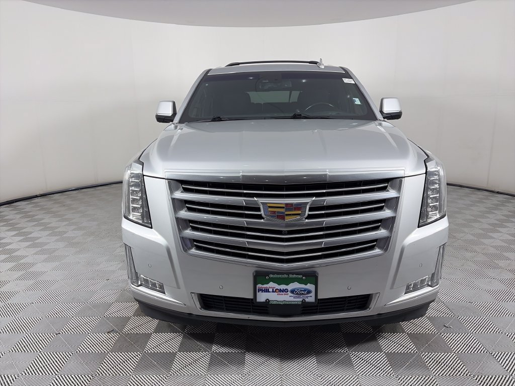 Used 2016 Cadillac Escalade Platinum AWD/4WD image 2