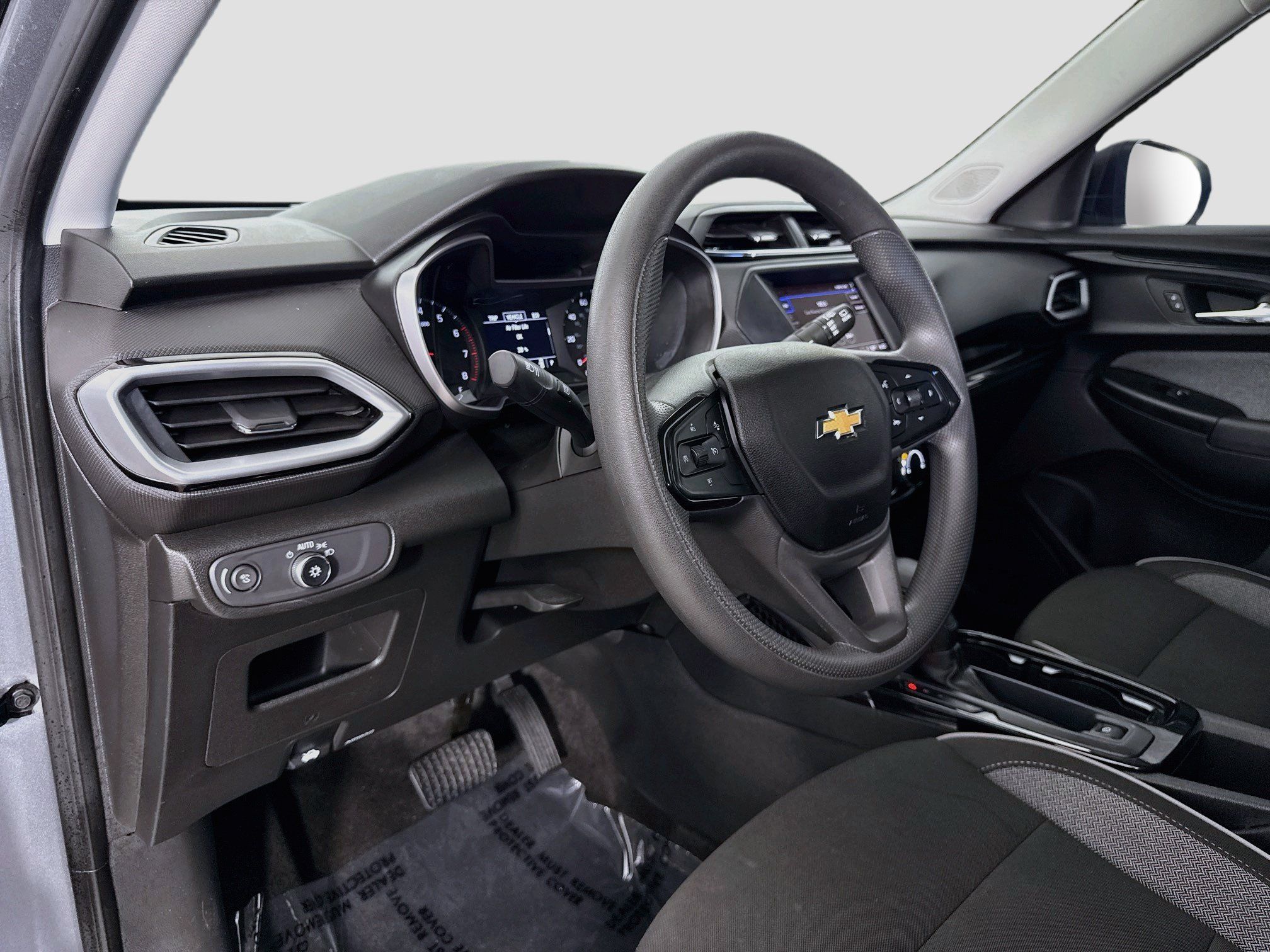 Used 2023 Chevrolet TrailBlazer LS FWD image 11