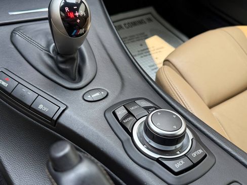 Used 2013 BMW M3 Convertible w/ Premium Pkg RWD image 22