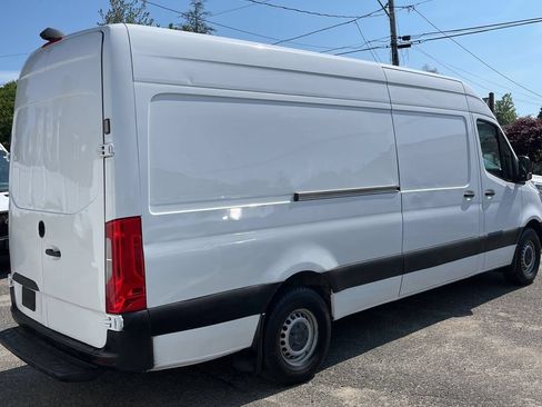 Used 2019 Mercedes-Benz Sprinter 170 Cargo image 3