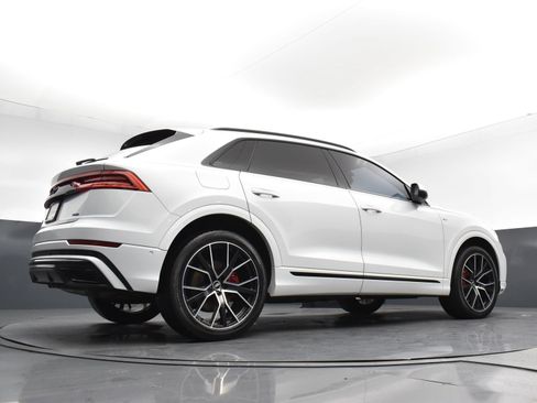 Used 2021 Audi Q8 Premium Plus w/ Premium Plus Package AWD/4WD image 22