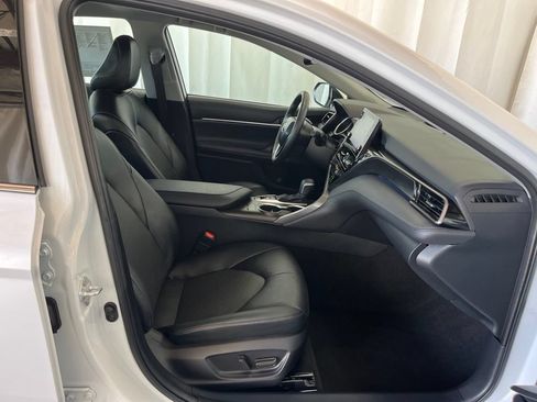 Used 2021 Toyota Camry XLE FWD image 20