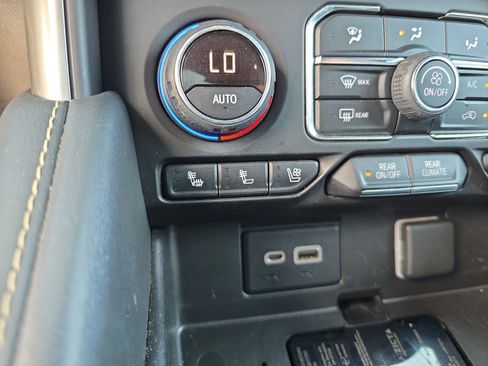 Used 2021 Chevrolet Tahoe Premier AWD/4WD image 21