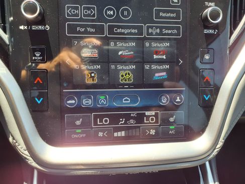 Certified 2025 Subaru Outback Premium AWD/4WD image 7