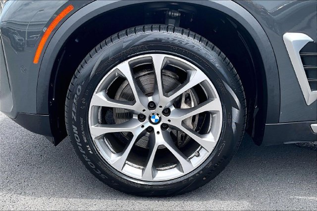Used 2024 BMW X5 xDrive40i AWD/4WD image 9