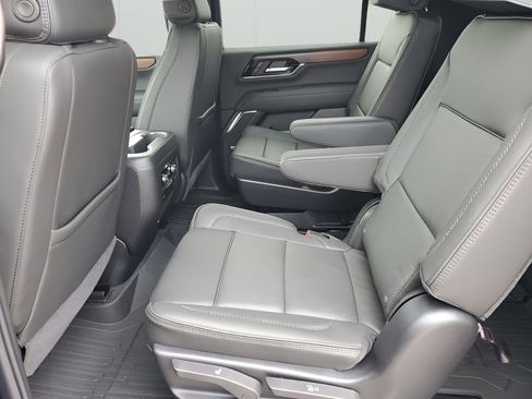 New 2026 GMC Yukon XL Denali w/ LPO, Floor Liner Package image 20