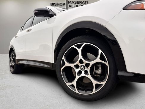 Used 2025 Alfa Romeo Tonale w/ Premium Package AWD/4WD image 27