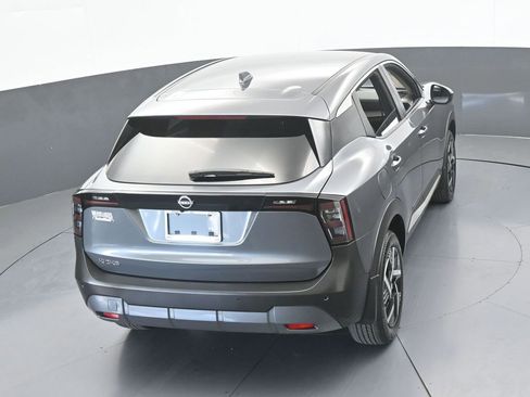 Used 2025 Nissan Kicks SV image 48