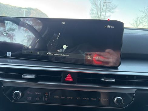 New 2025 Kia Sorento EX w/ Panoramic Sunroof Package image 31