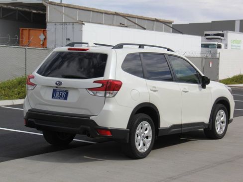 Used 2020 Subaru Forester Premium w/ Alloy Wheel Package image 5