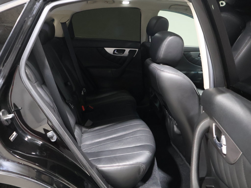 Used 2016 INFINITI QX70 AWD w/ Premium Package image 23