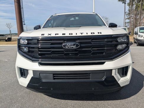 New 2026 Ford Expedition Platinum w/ Stealth Performance Package AWD/4WD image 9
