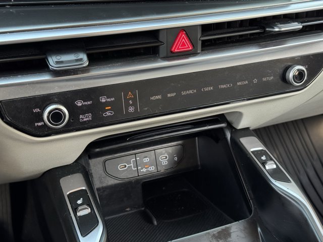 Used 2025 Kia Sorento EX w/ EX Panoramic Sunroof Package AWD/4WD image 19