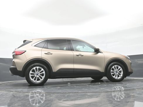 Used 2020 Ford Escape SE FWD image 41
