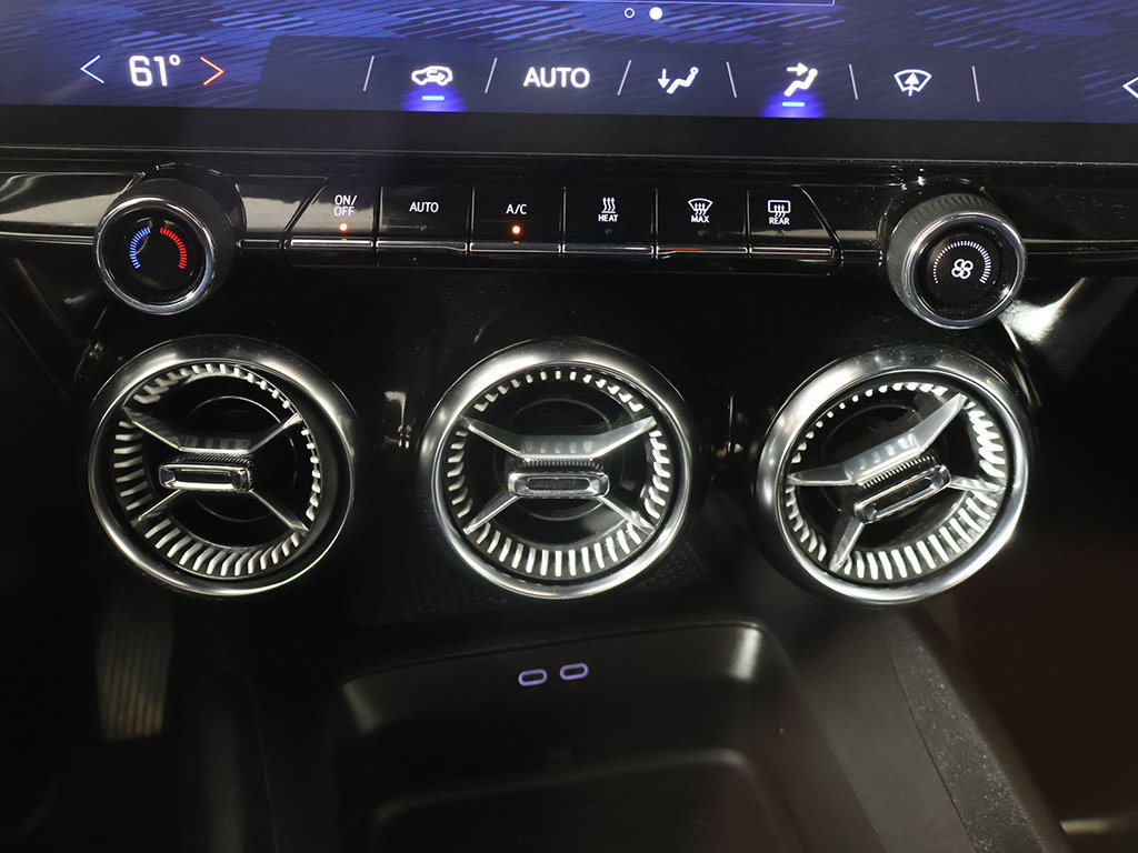 Used 2025 Chevrolet Blazer EV LT FWD image 44