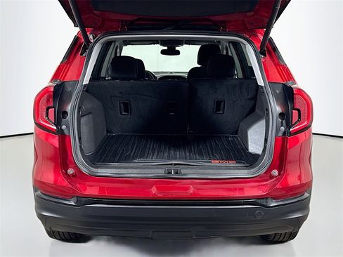 Certified 2023 GMC Terrain SLE w/ Driver Convenience Package image 24