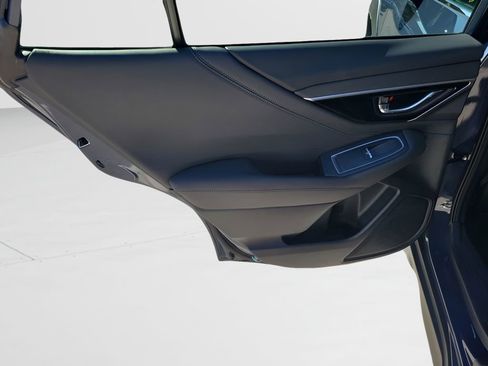 Used 2025 Subaru Outback Touring XT w/ Popular Package #2 image 40