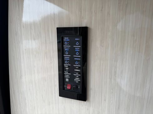 Used 2017 Mercedes-Benz Sprinter 3500 image 28