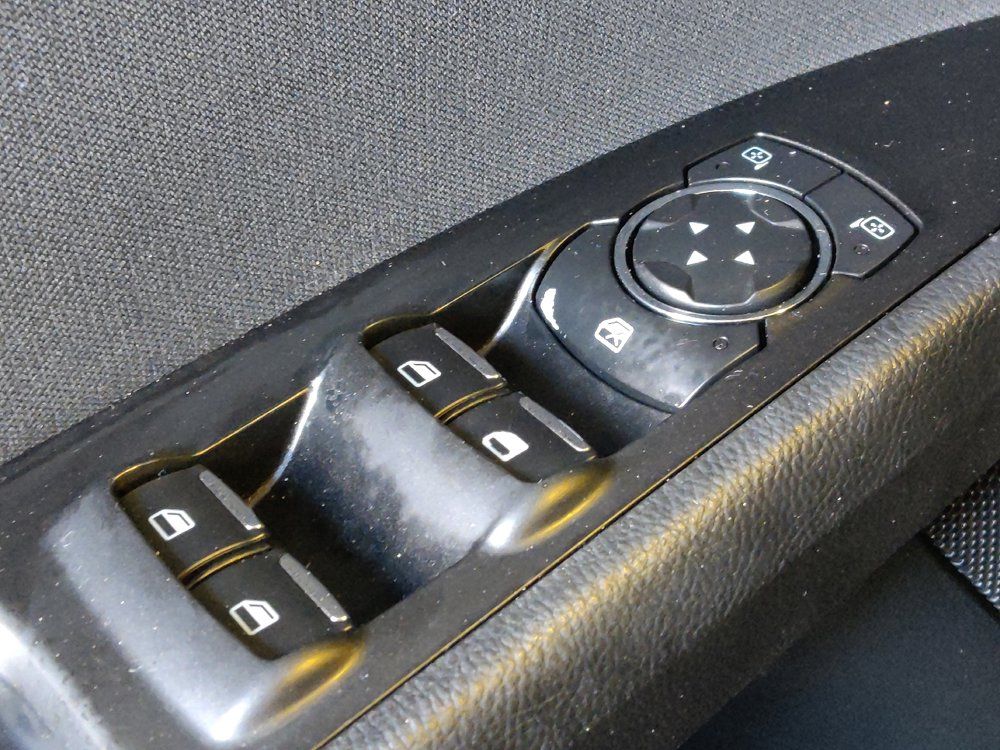 Used 2018 Ford Fusion SE w/ Equipment Group 201A FWD image 27
