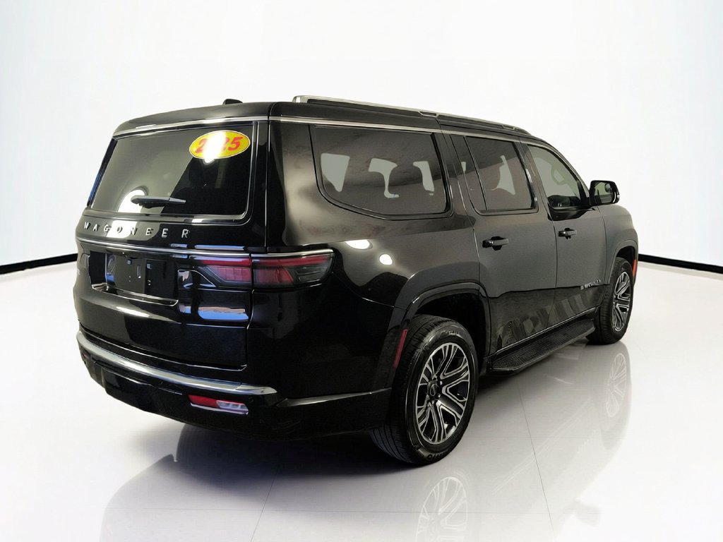 Used 2025 Jeep Wagoneer Series II w/ 8-Passenger Seating Package AWD/4WD image 6
