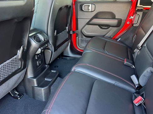 New 2026 Jeep Wrangler Unlimited Rubicon AWD/4WD image 8