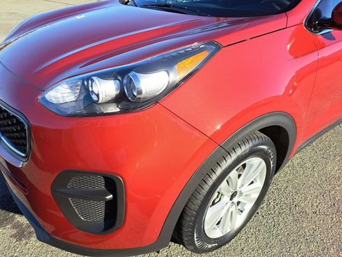 Used 2018 Kia Sportage LX w/ LX Technology Package image 26