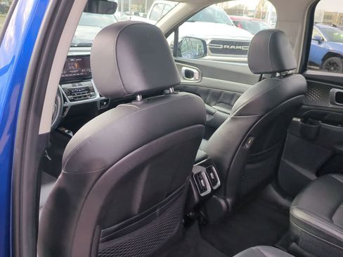 Used 2022 Kia Sorento SX AWD/4WD image 17