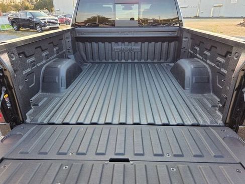 New 2026 GMC Sierra 1500 SLT w/ SLT Premium Plus Package AWD/4WD image 13
