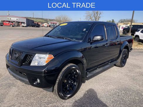 Used 2021 Nissan Frontier SV w/ Midnight Edition Floor Mats AWD/4WD image 8