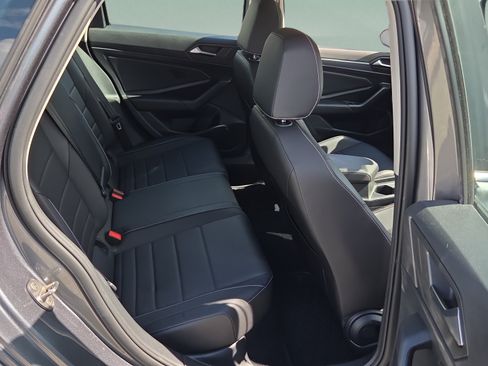 Used 2023 Volkswagen Jetta SE w/ Panoramic Sunroof Package FWD image 14