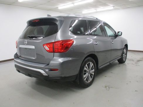 Used 2019 Nissan Pathfinder S image 7