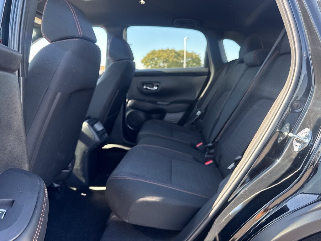 Used 2027 Honda HR-V Sport image 15