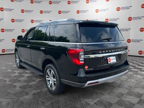 Used 2024 Ford Expedition Limited AWD/4WD image 3