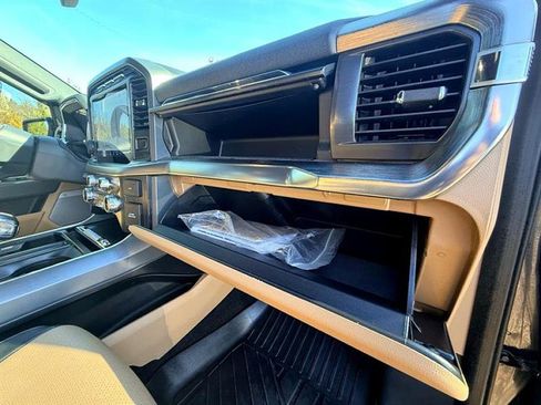 Used 2022 Ford F150 Lariat w/ Equipment Group 502A High image 28