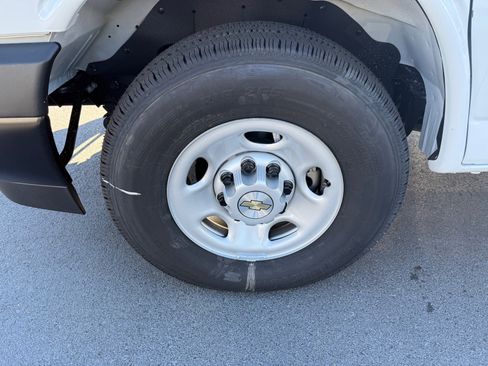 New 2025 Chevrolet Express 2500 w/ Driver Convenience Package image 9