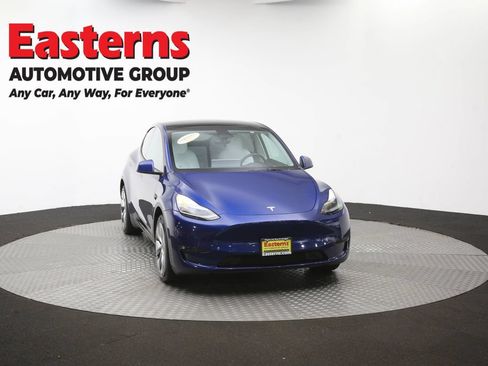 Used 2023 Tesla Model Y Long Range AWD/4WD image 47