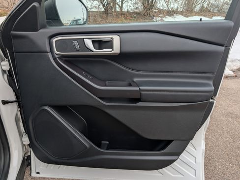 Used 2020 Ford Explorer XLT w/ Equipment Group 202A image 31