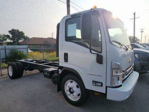 New 2024 Chevrolet Low Cab Forward image 4