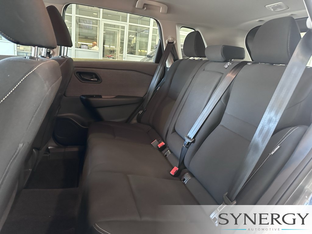 Used 2023 Nissan Rogue S FWD image 22