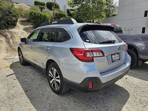 Used 2019 Subaru Outback 2.5i Limited AWD/4WD image 12