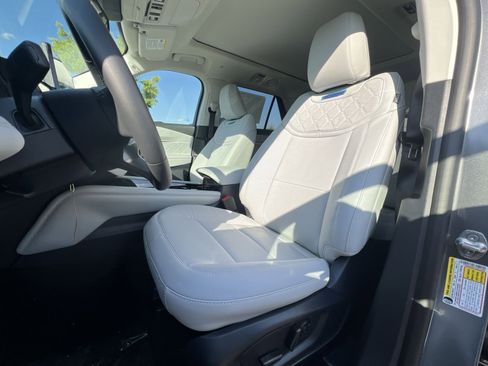 New 2026 Ford Explorer Platinum AWD/4WD image 21