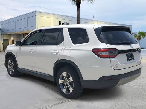 Used 2023 Honda Pilot EX-L image 3
