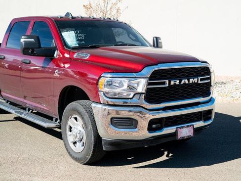 Used 2024 RAM 2500 Tradesman w/ Chrome Appearance Group image 4
